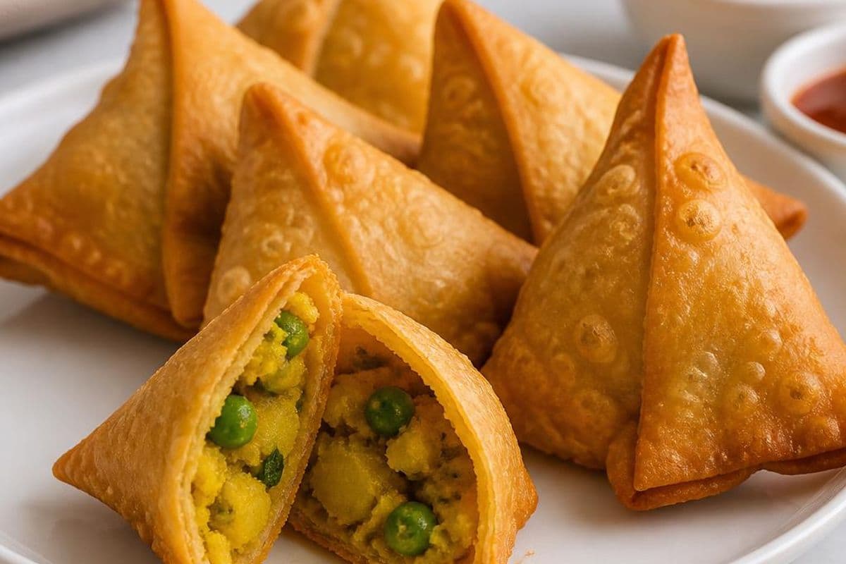 Vegetable Samosas (Potato & Pea), freshly prepared