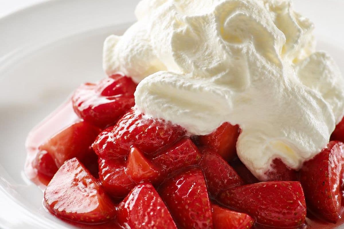 Wimbledon strawberries and cream – featured image